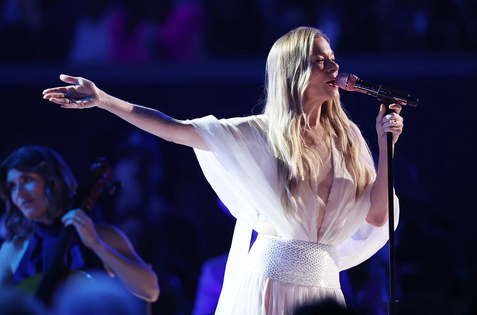 LeAnn Rimes in concert